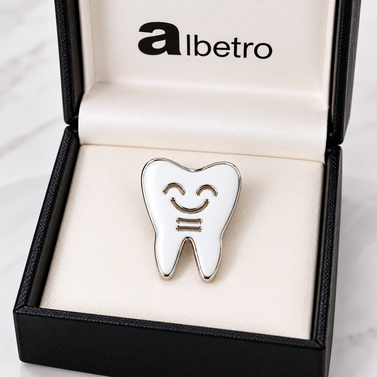 Albetro The Happy Molar tooth brooch close-up view