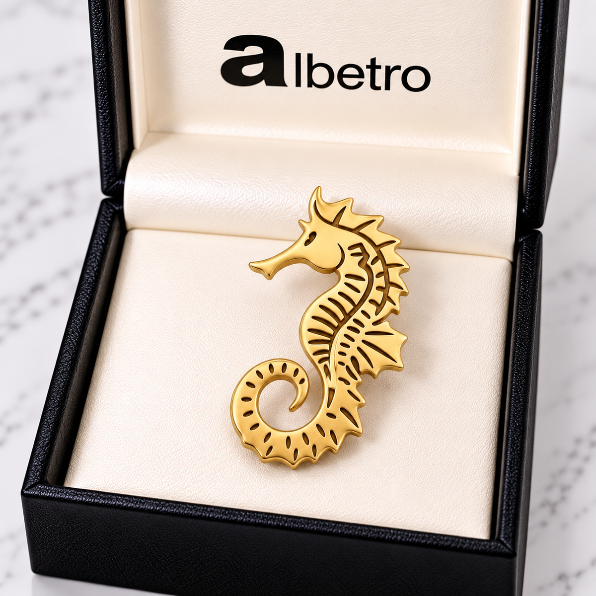 Albetro The Golden Seahorse gold seahorse brooch detailed view