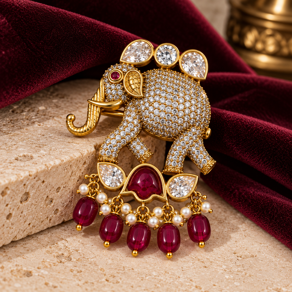 Albetro The Gaja Manik elephant brooch close-up view