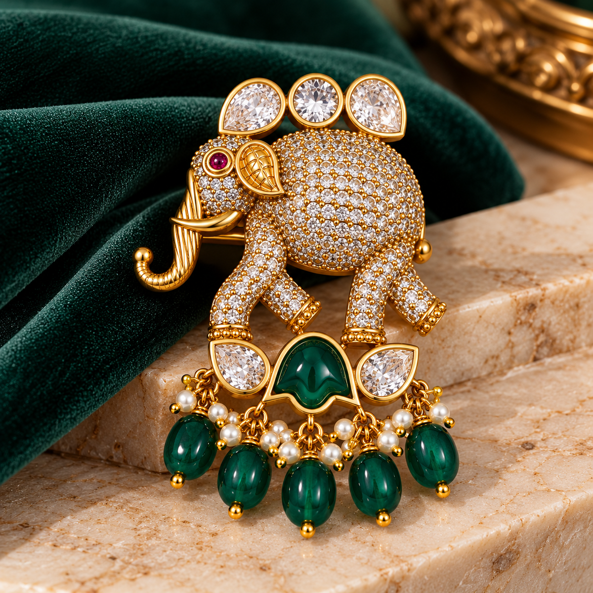 Albetro The Gaja Panna elephant brooch close-up view