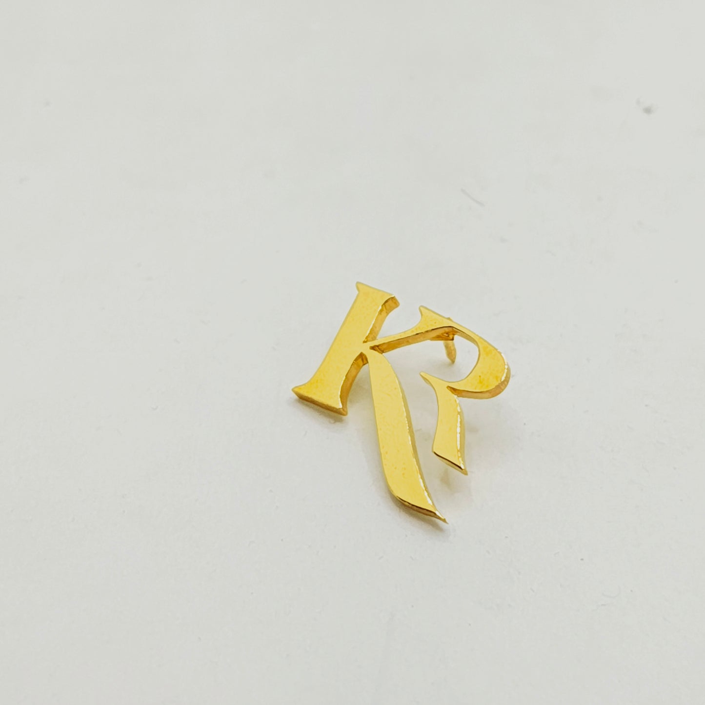 KR double initial lapel pin