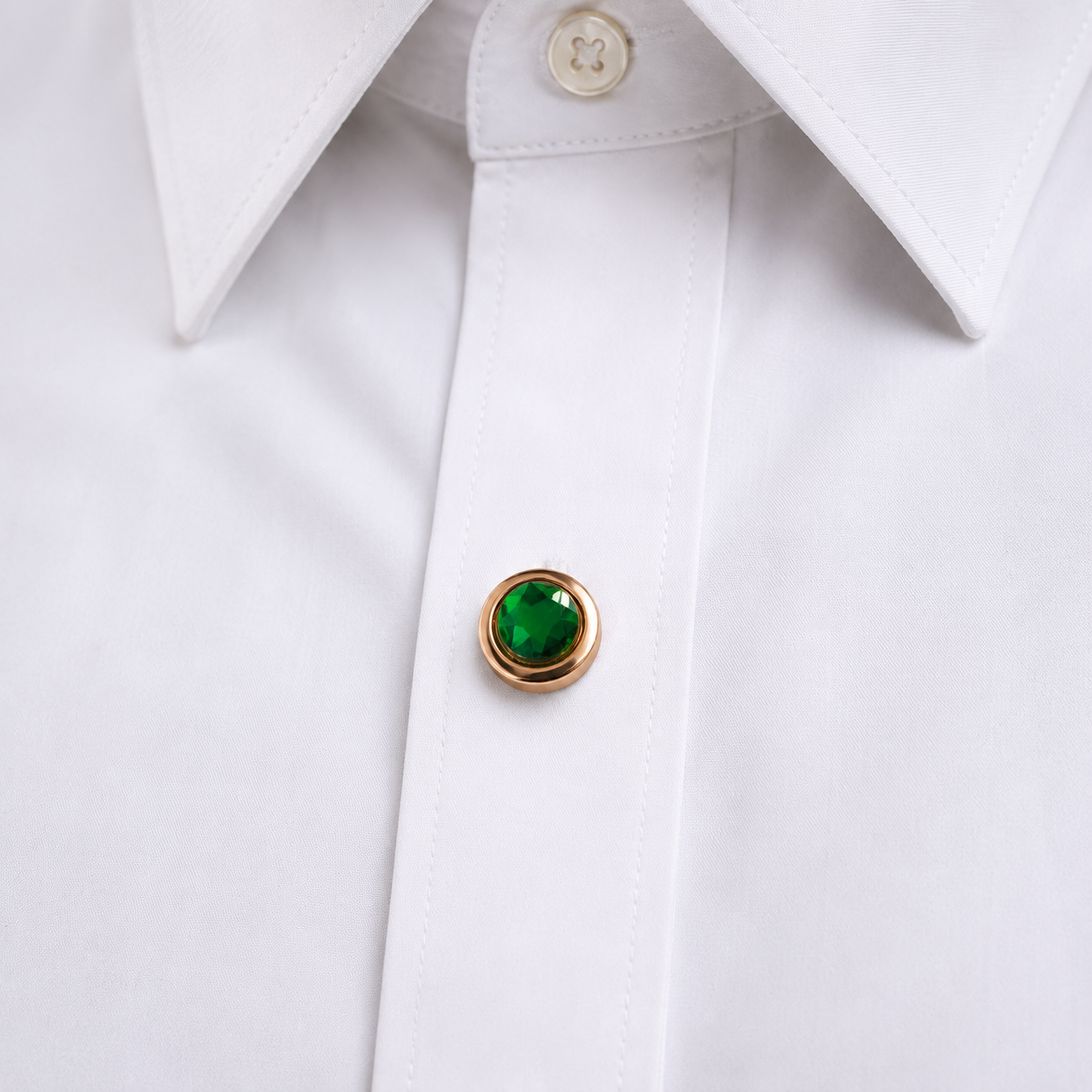 Albetro Emerald Facet Gold Button Cover — detail view