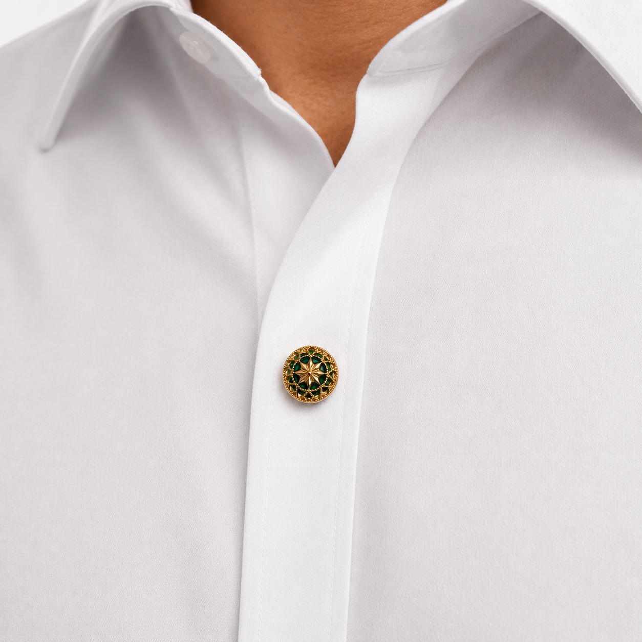 Albetro Emerald Filigree Gold Button Cover — detail view