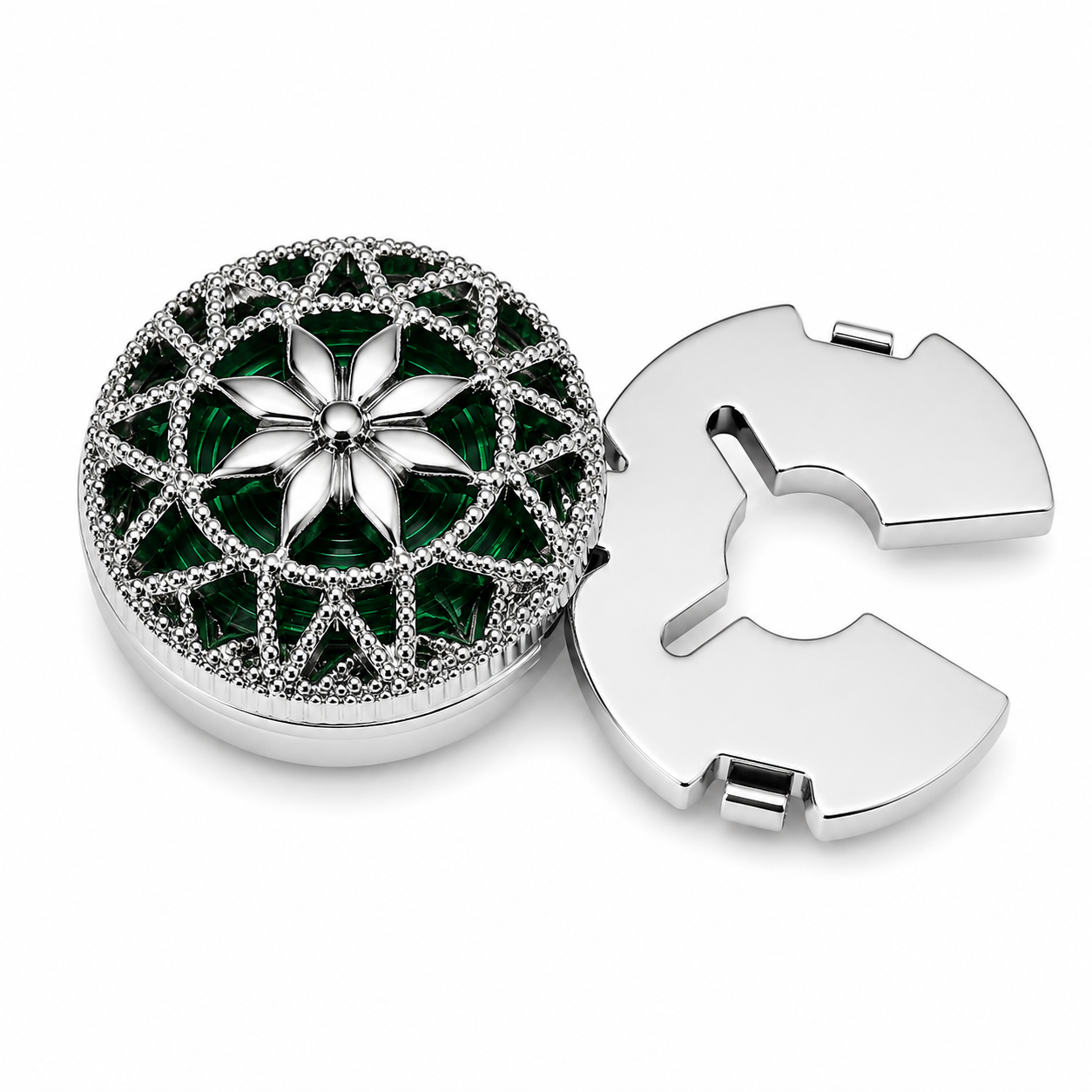 Albetro Emerald Filigree Silver Button Cover — angled view showing clasp