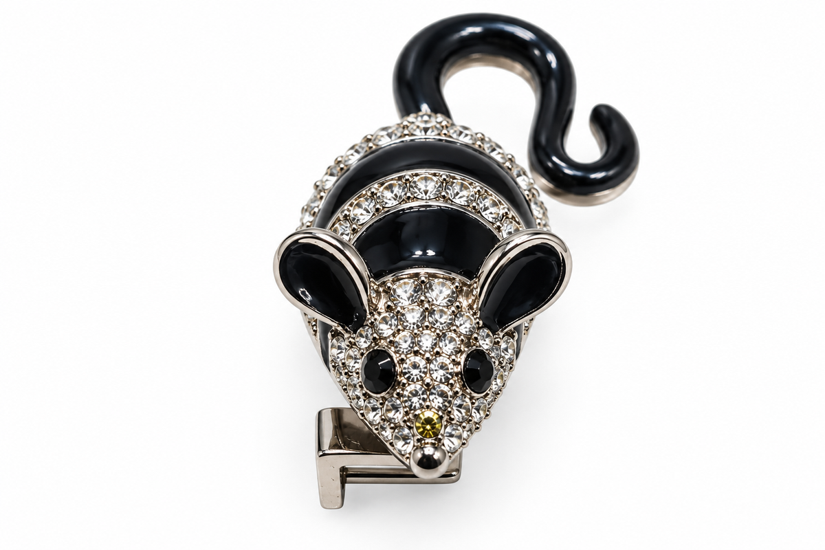 Albetro The Midnight Mouse black crystal mouse brooch detailed view