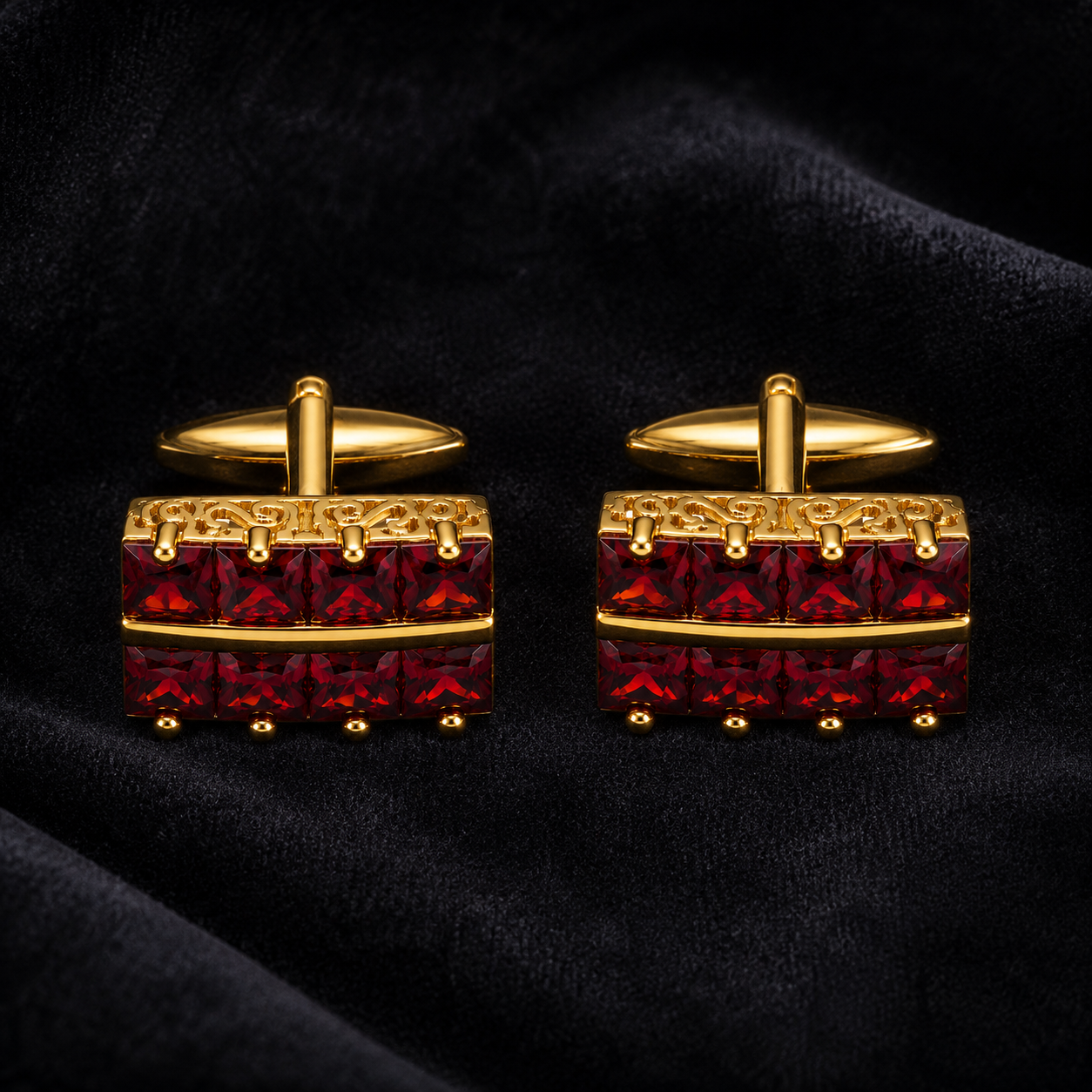 The Maharaja Garnet Cufflinks - Detail