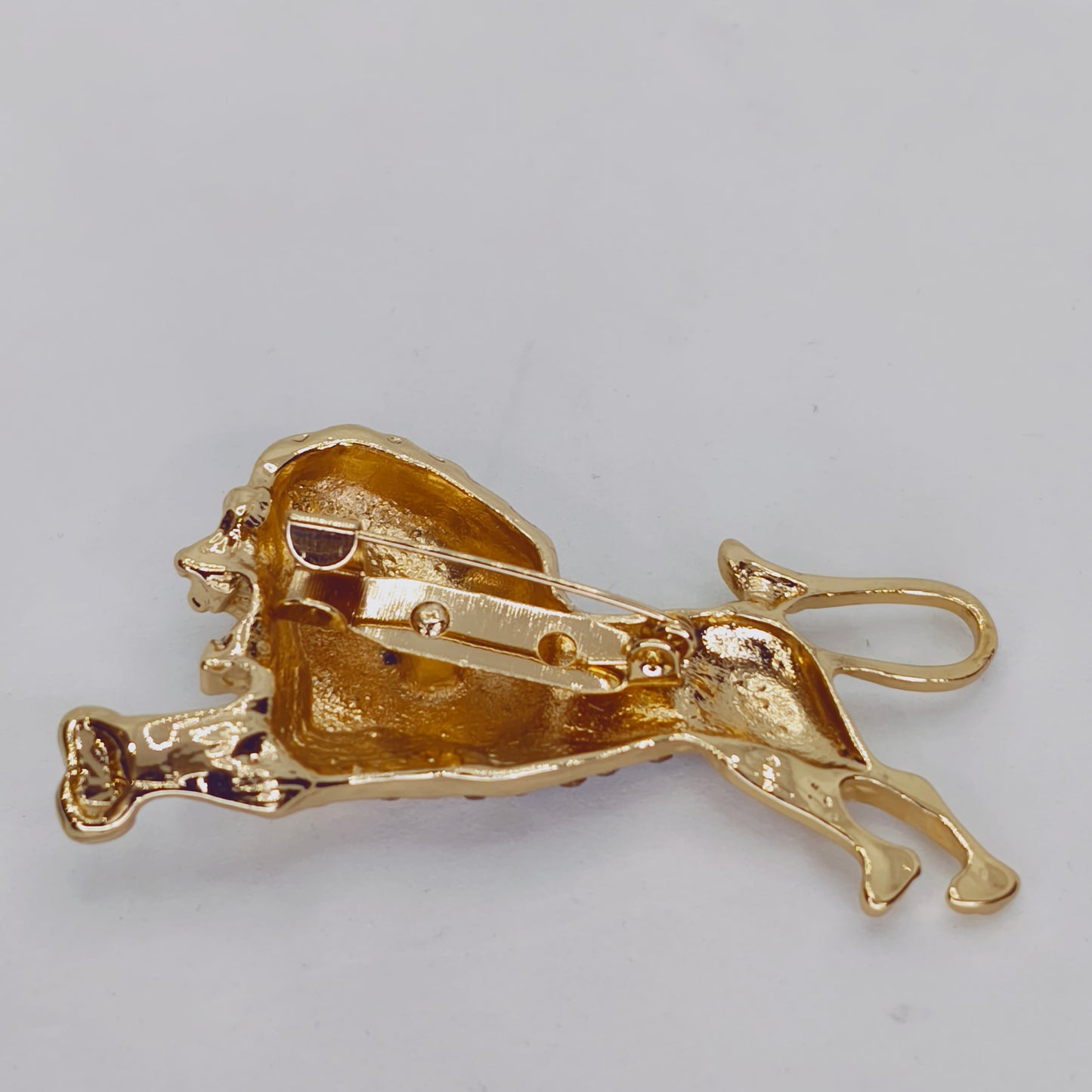 Gold Tone Lion Brooch