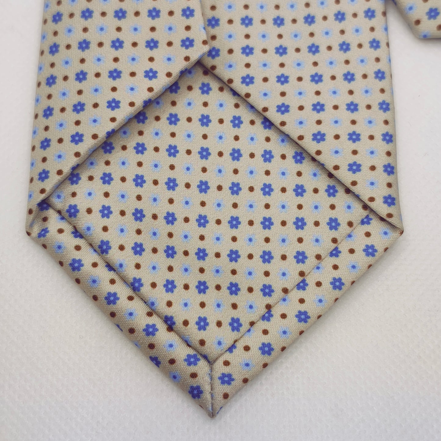 Beige Bloom Micro-Pattern Tie