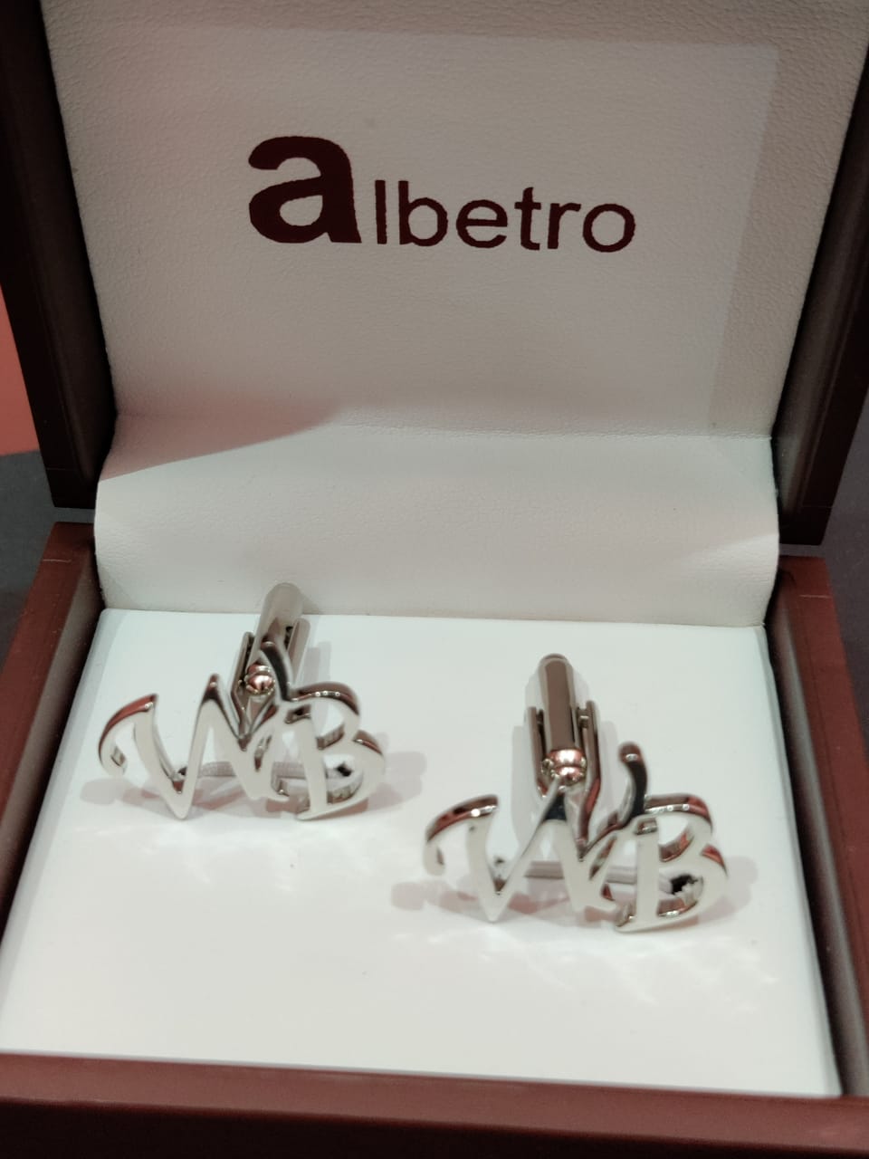 Double initial cufflinks